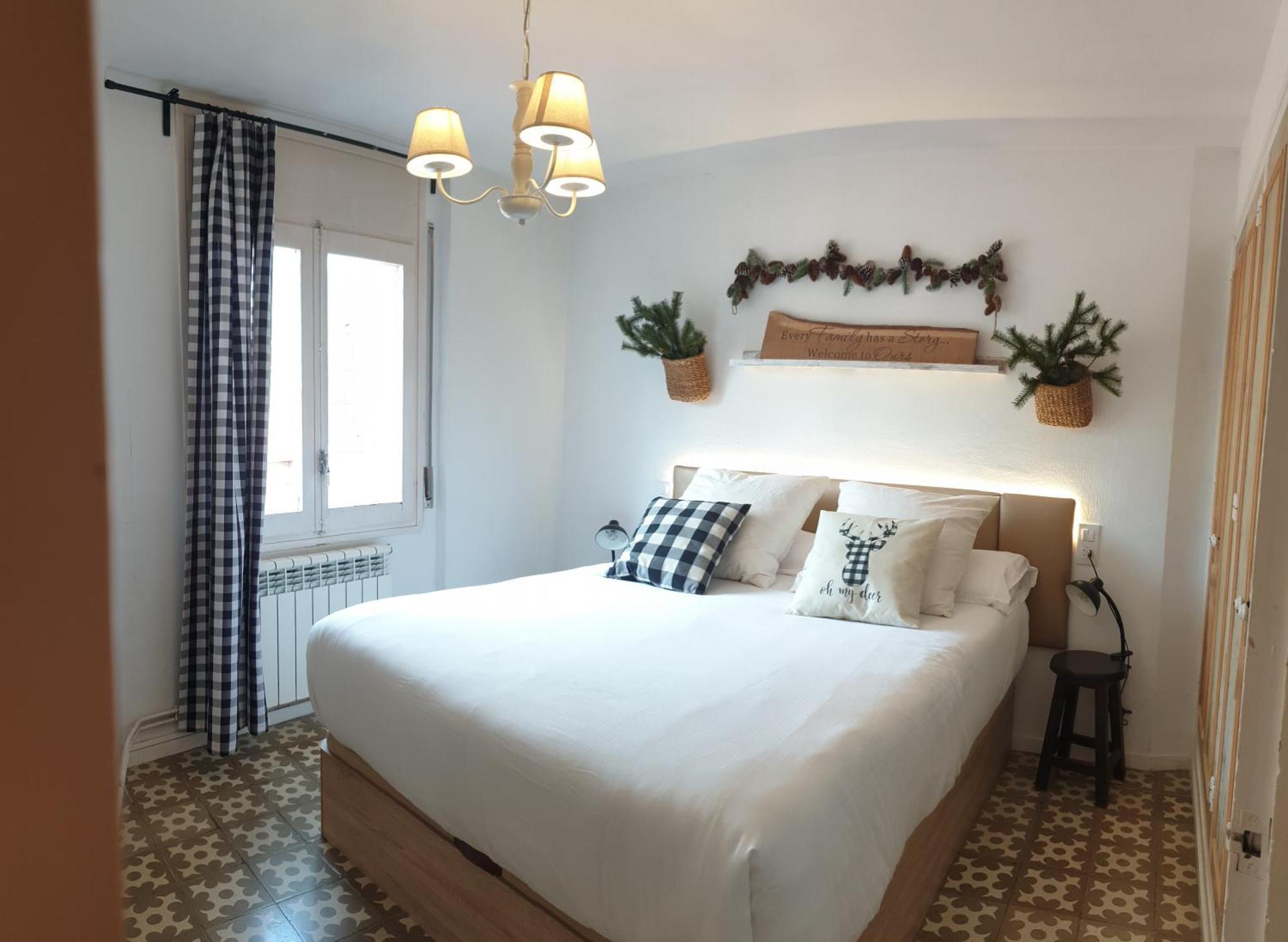 Casa Lola - Terraza Panoramica En El Centro Del Pueblo Lägenhet Sant Joan de les Abadesses Exteriör bild