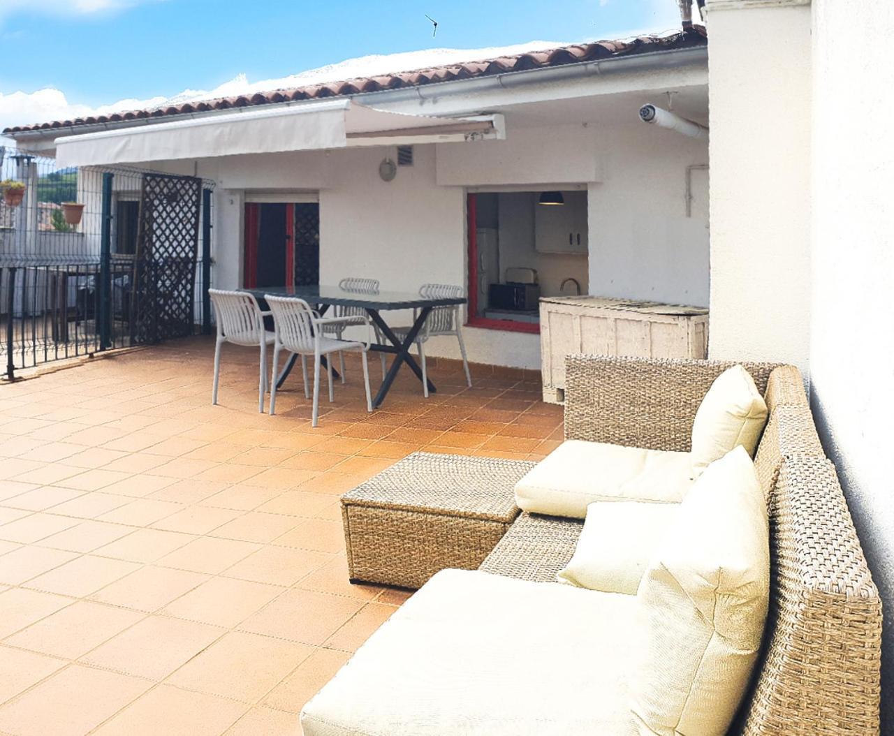 Casa Lola - Terraza Panoramica En El Centro Del Pueblo Lägenhet Sant Joan de les Abadesses Exteriör bild